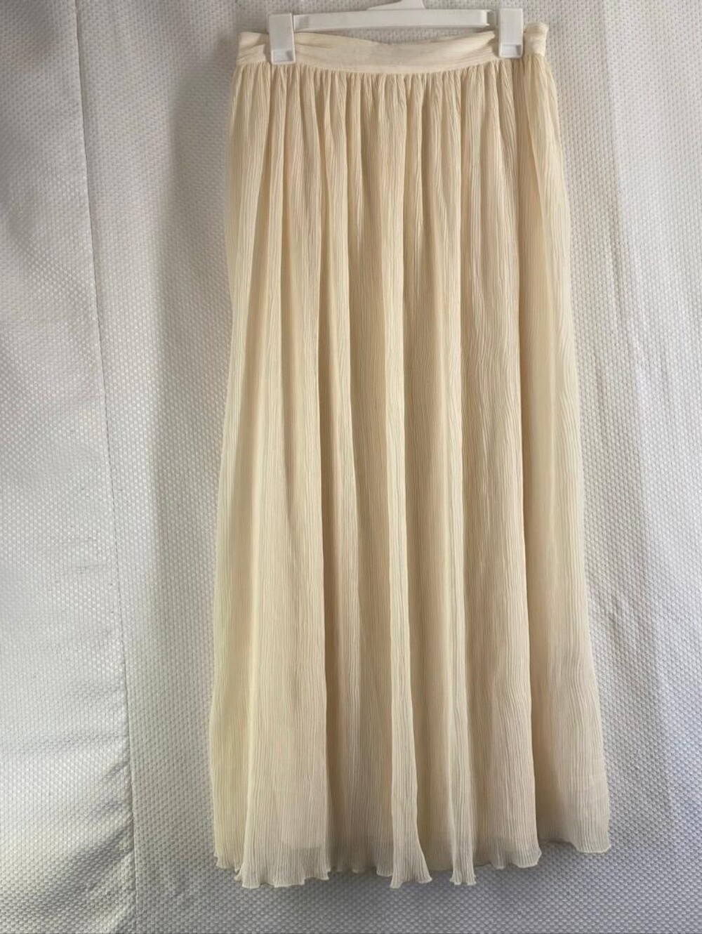 ZARA Cream Pleated Maxi Skirt Size M Plisse Flowy Boho Chiffon Gauze (71 chars)